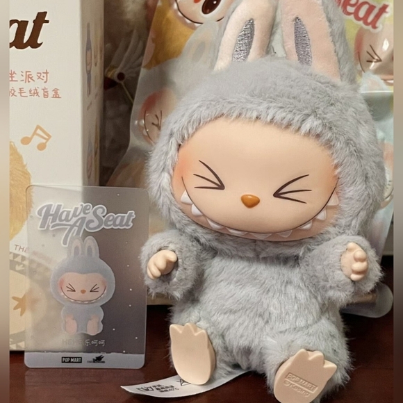Labubu Have a Seat - Hehe New Unopened - Picture 3 of 5